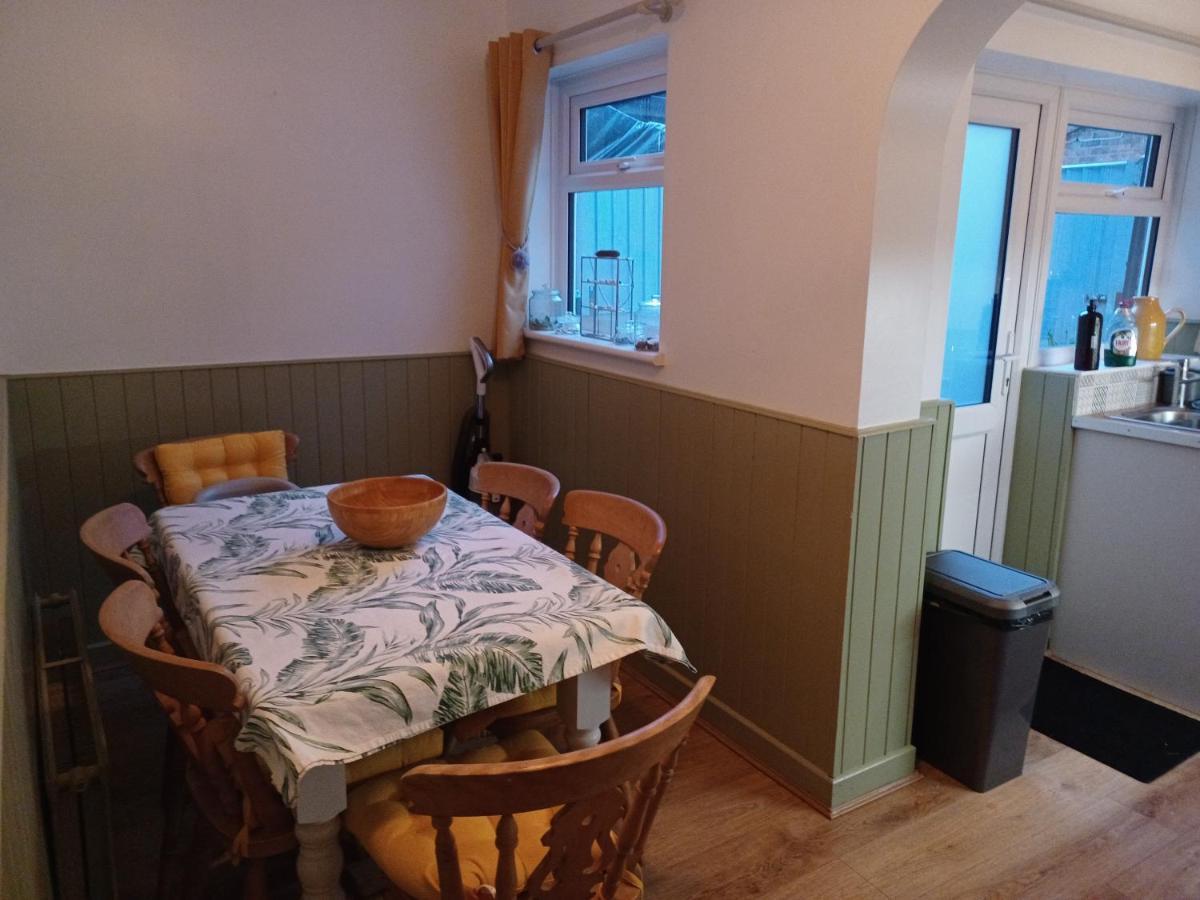 52 Trafalgar Road Скарборо Екстер'єр фото